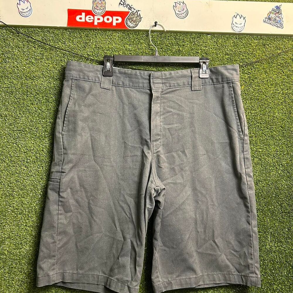 Dickies Men's Grey and Green Shorts